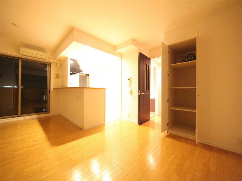 居室・リビング　ＬＤＫ16.4帖　カウンターキッチン　床暖房