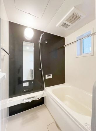 バス・シャワールーム　★浴室乾燥機付きバスルーム★