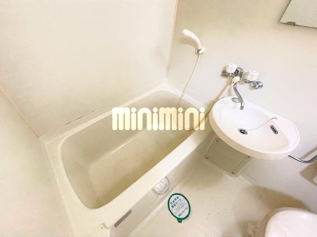 バス・シャワールーム　同型１０６号室の写真