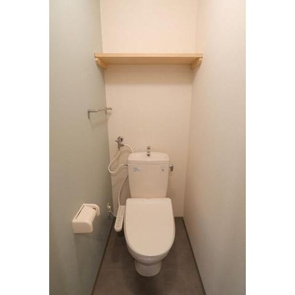 トイレ　落ち着いたトイレです