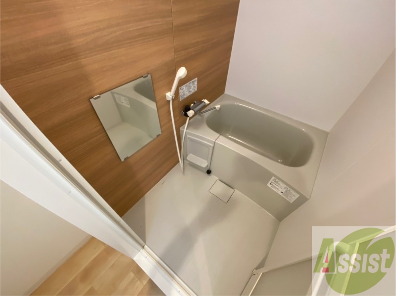 バス・シャワールーム　お風呂になります。一日の疲れを癒してくださいね。