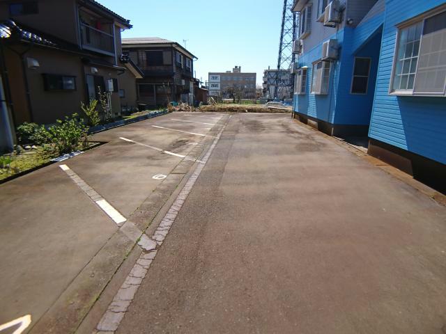 駐車場　駐車場
