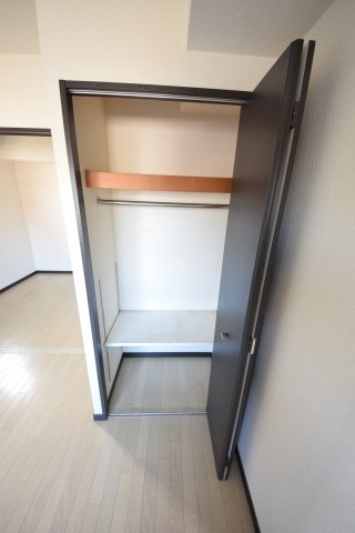 収納　エステムコート心斎橋ＥＡＳＴIIラヴァンツァ　クローゼット