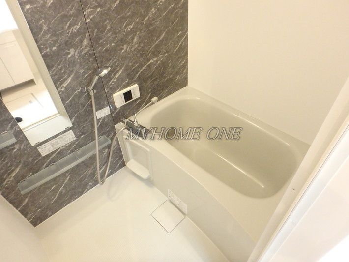 バス・シャワールーム　追焚バス