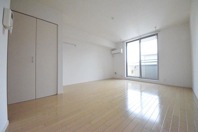 居室・リビング　★明るい室内・リビング★