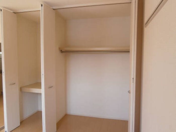 収納　洋室クローゼット