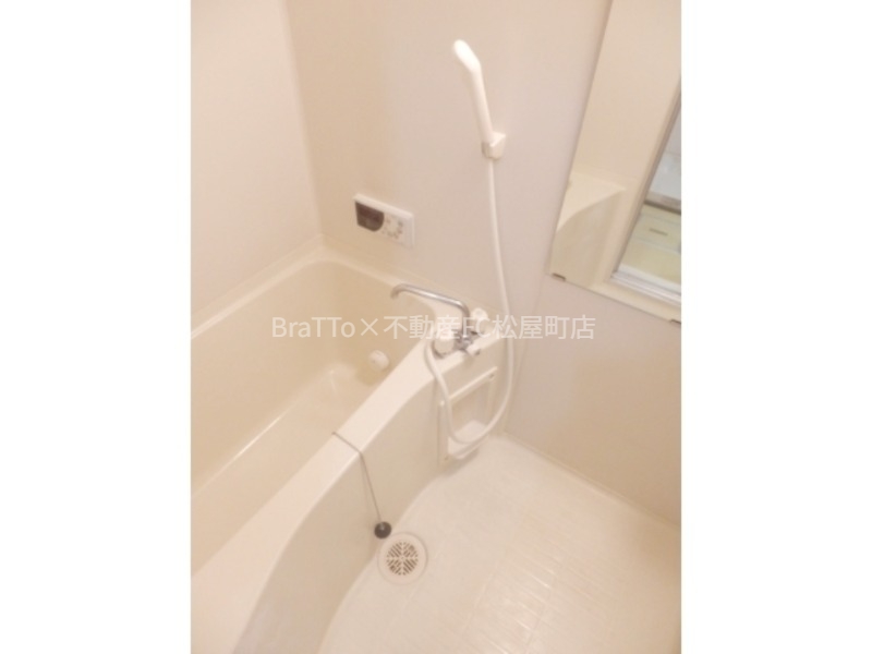 バス・シャワールーム　バス（追い焚き機能付き）