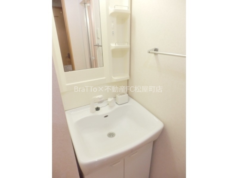 洗面設備　独立洗面台（シャンプードレッサー付き）