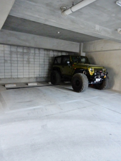 駐車場　駐車場