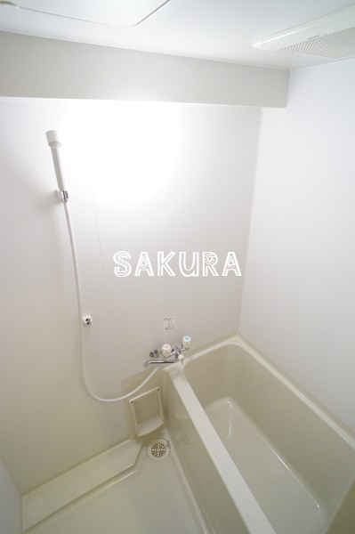 バス・シャワールーム　日々の疲れを癒すお風呂です♪