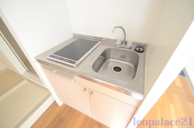 キッチン　備品や設備仕様は号室等により異なります現地をご確認下さい。