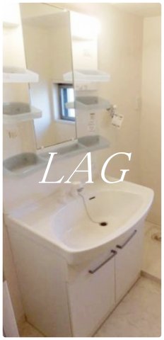 洗面設備　独立洗面台です。