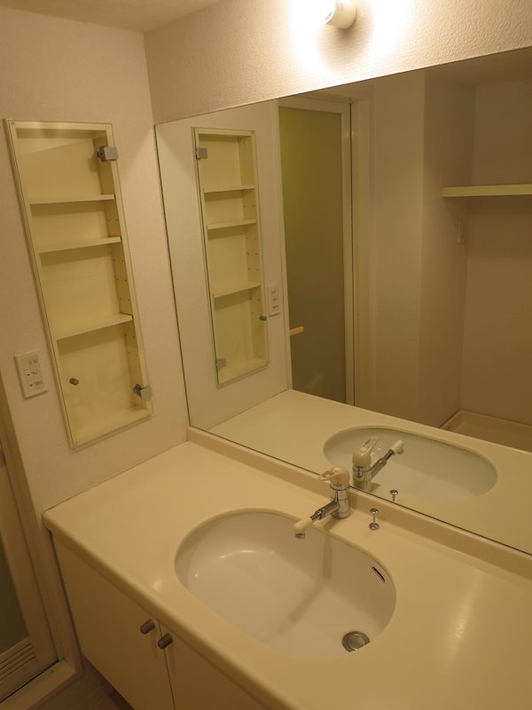 洗面設備　※参考写真