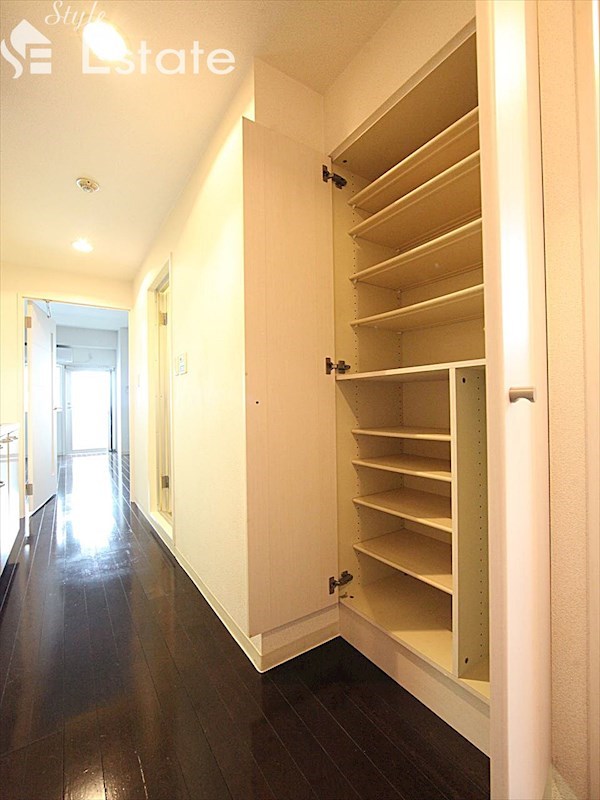 収納　シューズボックス