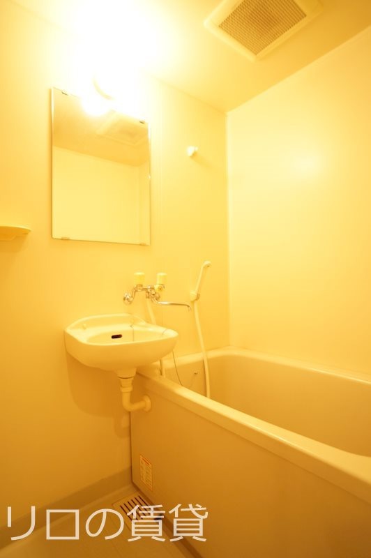 バス・シャワールーム　別号室