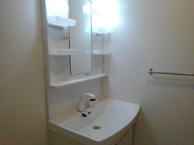 洗面設備　脱衣スペースもあります