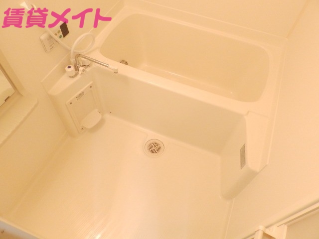 バス・シャワールーム　同型参考写真です。