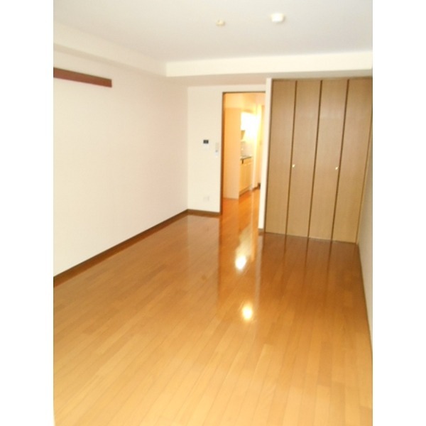 その他部屋・スペース　8畳の洋室です。