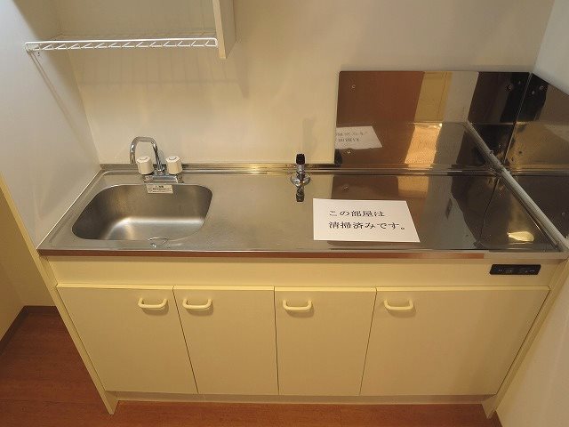 キッチン　類似タイプ参考写真掲載。