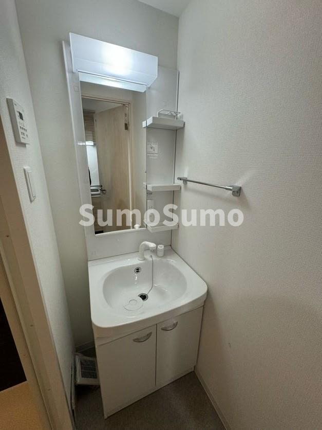 洗面設備　朝の身支度には欠かせない独立洗面化粧台