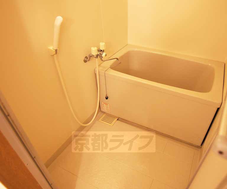 バス・シャワールーム　浴室です。