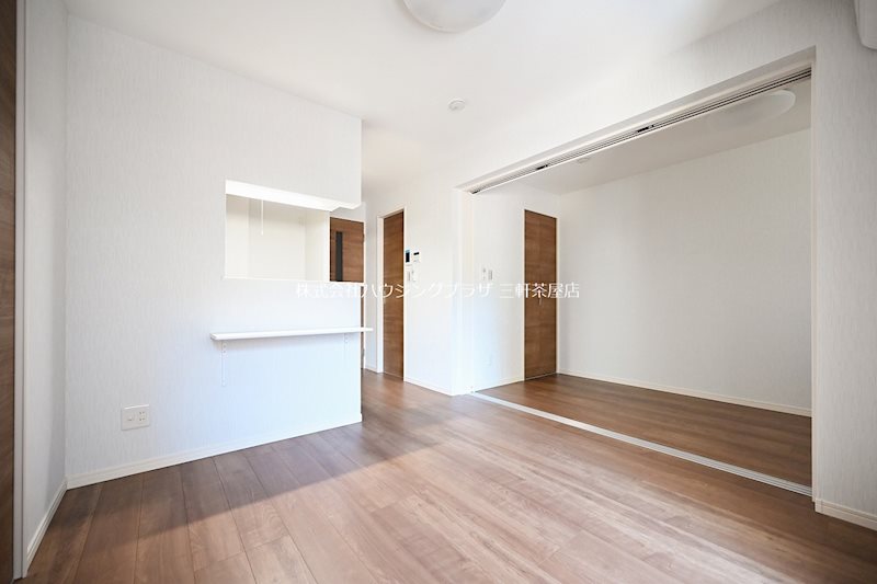 居室・リビング　※同タイプ別室参考写真