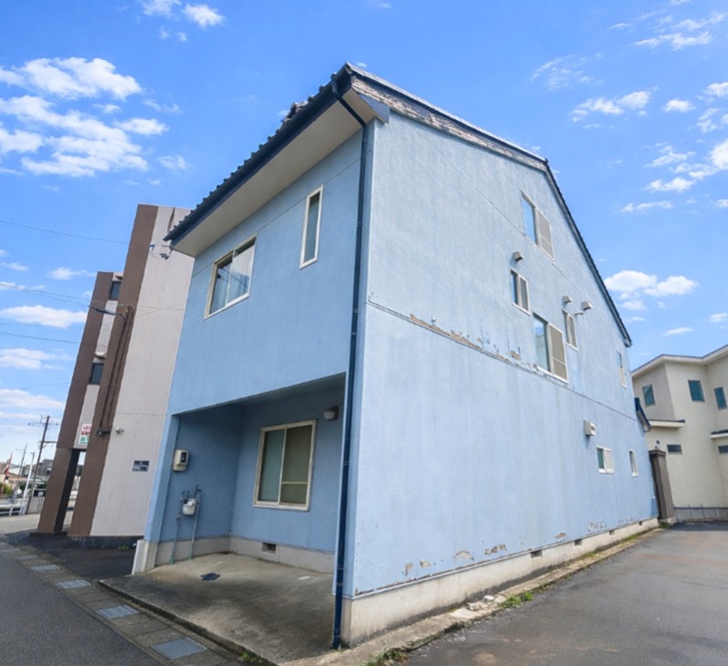 建物外観　改装工事中