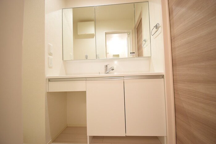 洗面設備　洗髪洗面化粧台