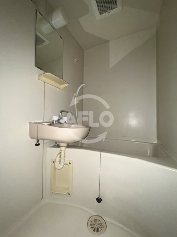 バス・シャワールーム　ジオナ新大阪　浴室