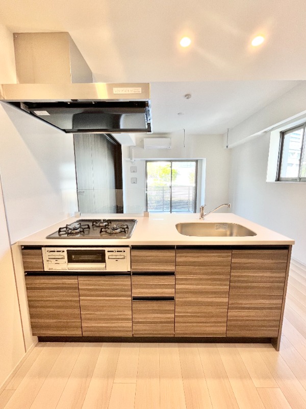 キッチン　※同タイプ室内参照