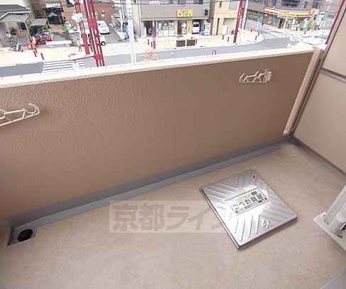 バルコニー　日当たり良好なベランダです。