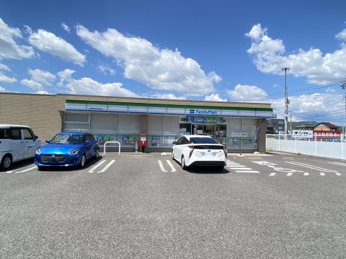 コンビニ　ファミリマート各務原那加前野町店（コンビニ）まで1324m