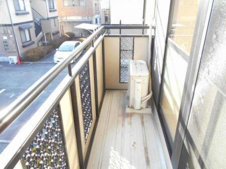 バルコニー　バルコニー