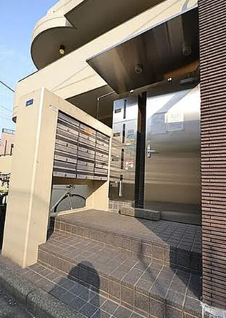 エントランス　建物の内部です