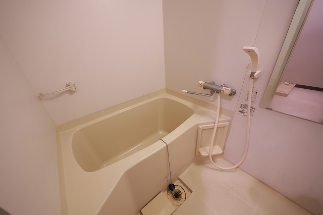 バス・シャワールーム　バス※別部屋参考写真