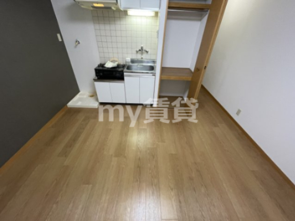 居室・リビング　別号室写真使用