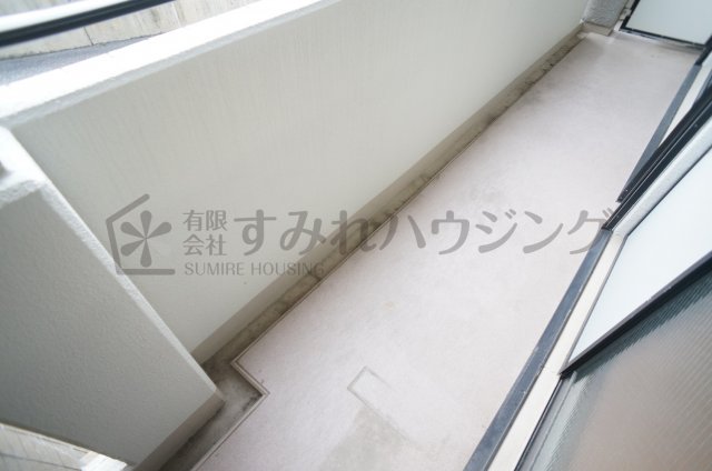 バルコニー　参考、同建物・反転間取りの号室