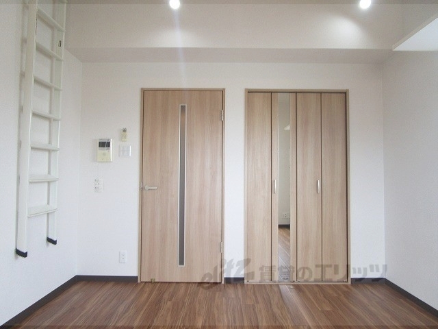 居室・リビング　洋室