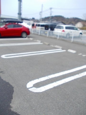 駐車場　車をお持ちの方に嬉しい駐車場付きの物件です