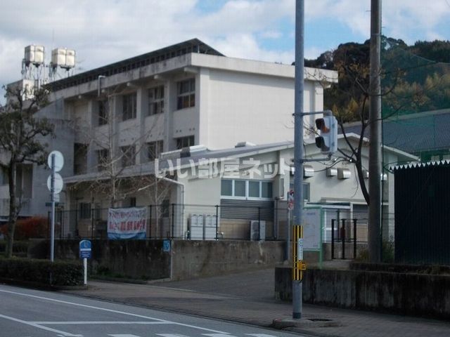 小学校　南国市立十市小学校（小学校）まで354m