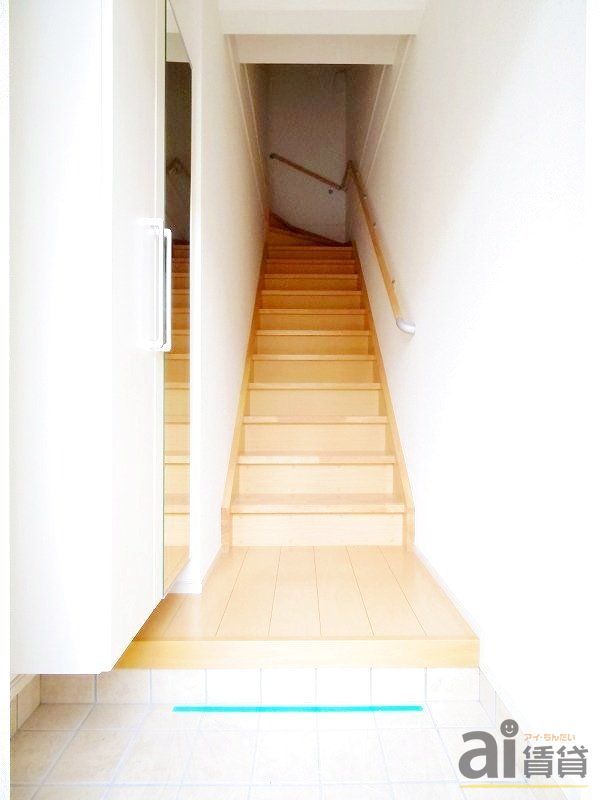 玄関　※別号室写真です