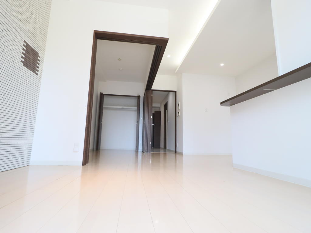 居室・リビング　明るい広々としたリビング♪