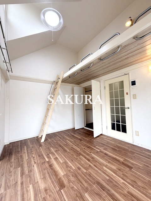 居室・リビング　開放感のある室内♪