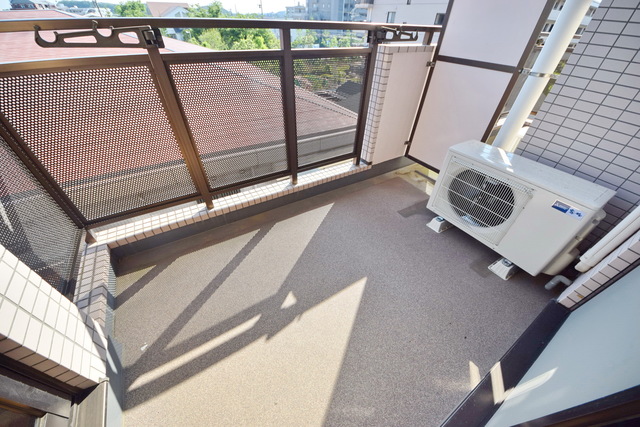 バルコニー　～今日は朝からお洗濯～