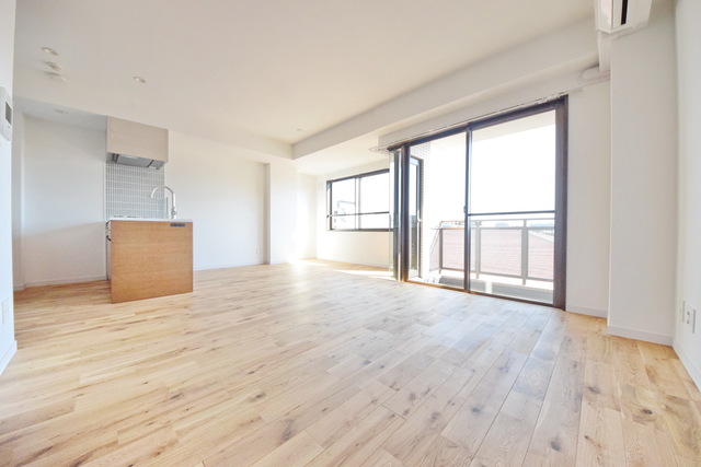 居室・リビング　～広々お部屋で気持ちいい～