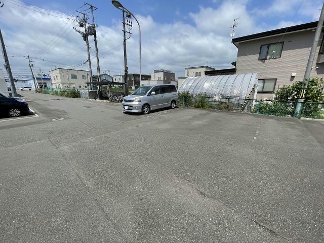 駐車場　駐車場