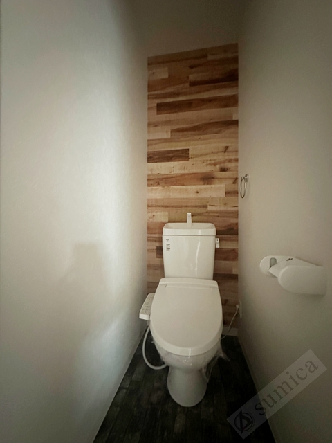 トイレ　温水洗浄便座付き♪♪