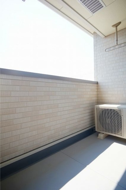 バルコニー　図面と現状に相違がある場合には現状を優先