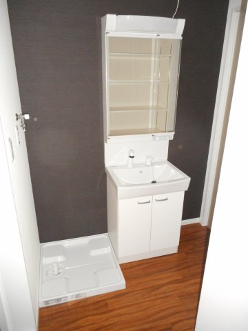 洗面設備　朝の身支度には欠かせない独立洗面化粧台