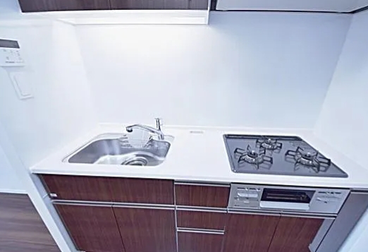 キッチン　コンパクトなキッチンで掃除もラクラク